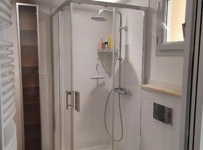 Les De La Caneda * סרלה-לה קנדה